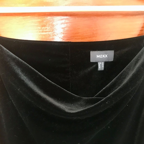 Mexx Black Velvet Clingy Dress - Picture 7 of 13